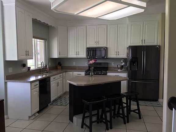 4th image of 2313 W Mountainside Cir