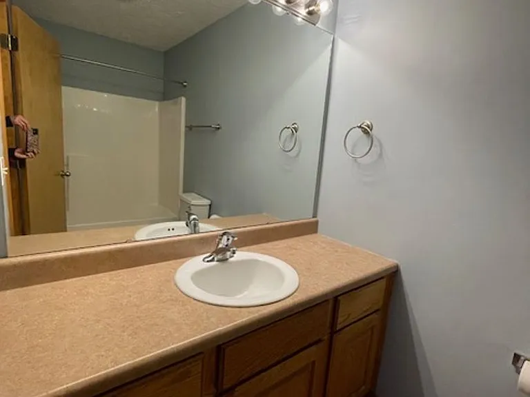 834 S Mahn Ave — Photo 27
