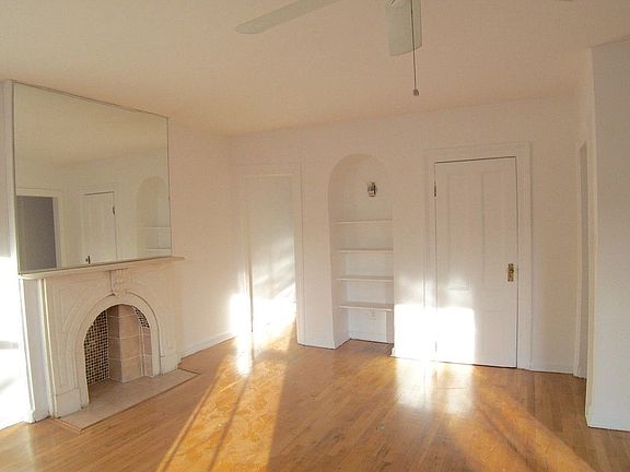 4th image of 219 Clermont Ave Floor 4