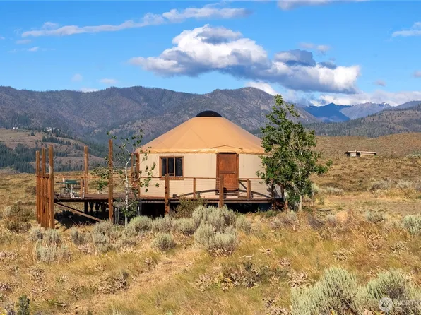 35 Chewuch Heights Road, Winthrop, WA 98862