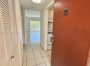 5201 NW 7th St APT 202, Miami, FL 33126