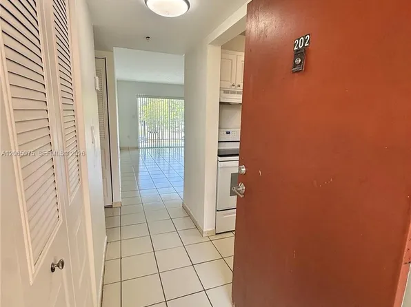 5201 NW 7th St, Miami, FL