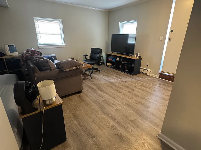 21 Walnut St #1 — Photo 1