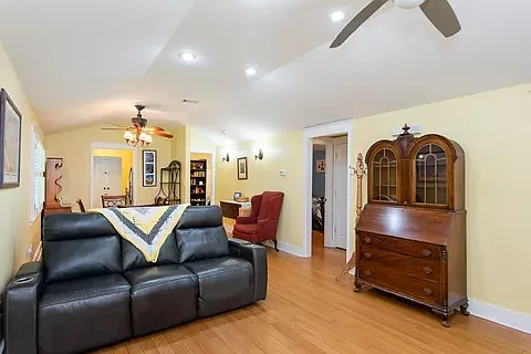 1361 Walker Ave — Photo 2