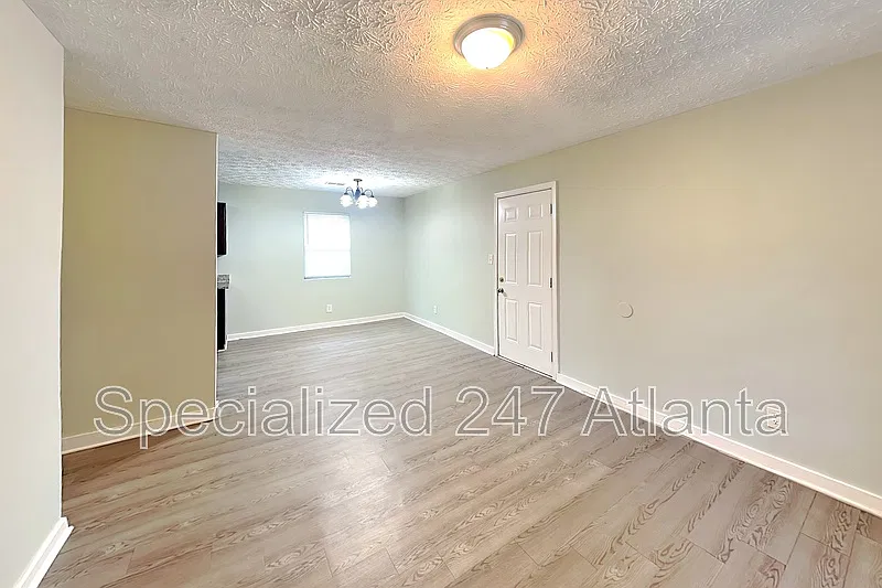 3 bed, 2.0 bath, 1224 sqft, $1,525 — Photo 4