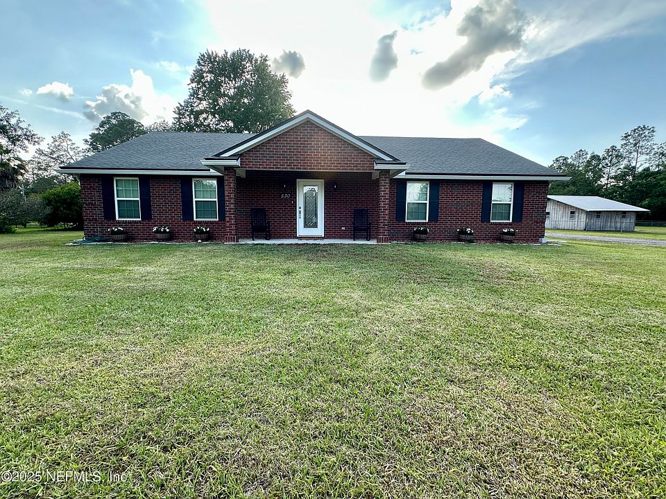 2nd image of 530 PINEBROOK Drive E
