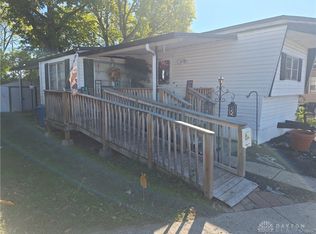 88 Airstream Dr, West Carrollton, OH 45449