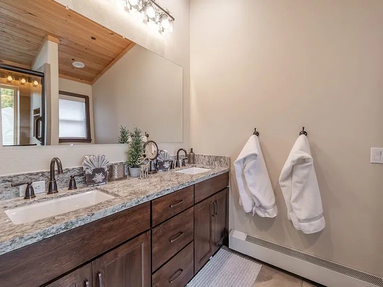 12426 Viking Way — Photo 27