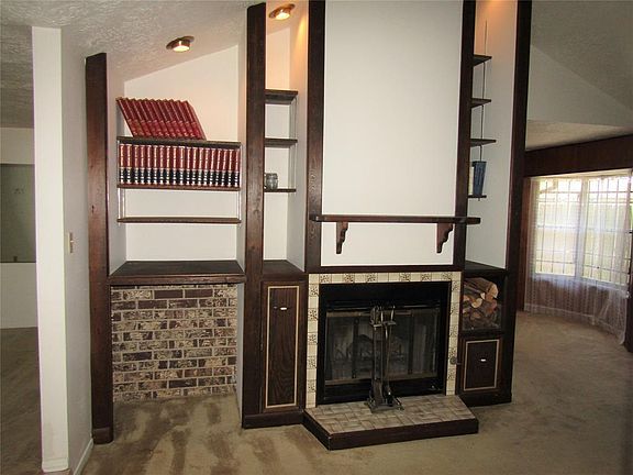 5th image of 4306 Rosebud Dr