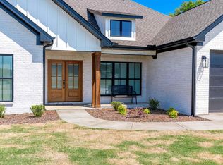 1901 Orman St, Muscle Shoals, AL 35661