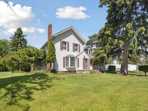 5533 Fowlerville Rd, Fowlerville, MI 48836