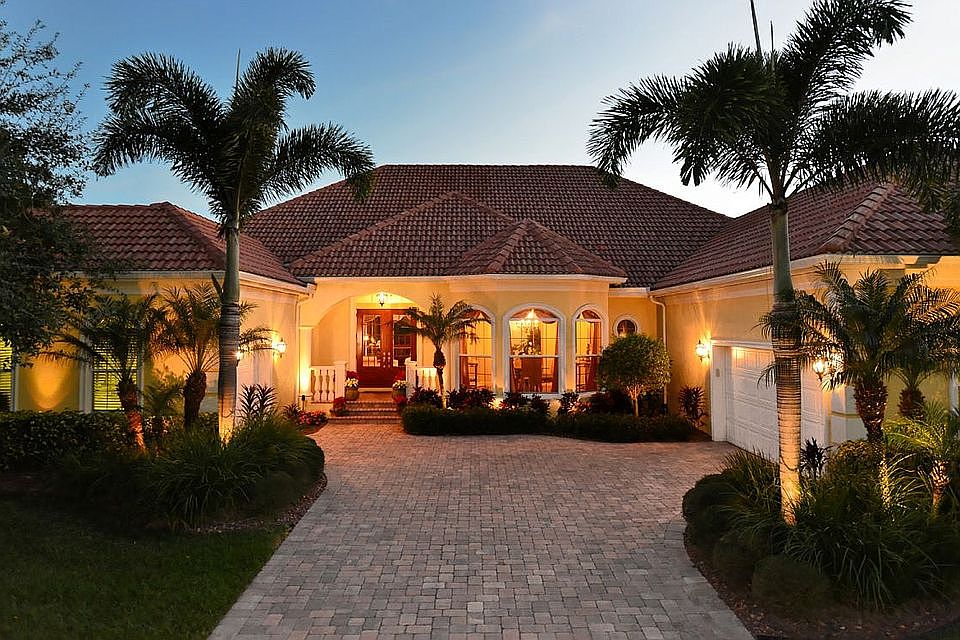 1st image of 5332 Hunt Club Way