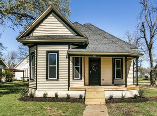 411 E Marvin Ave, Waxahachie, TX 75165