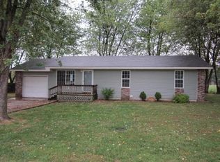 737 S Locust St, Marshfield, MO 65706