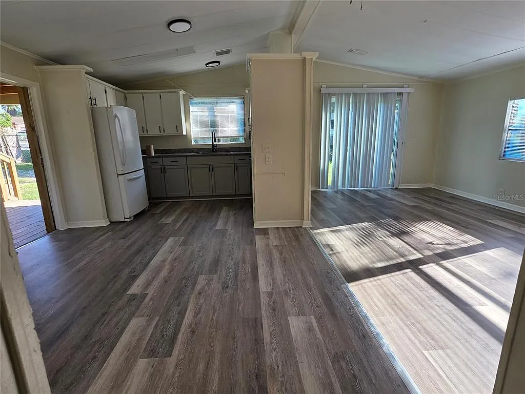 2 bed, 2.0 bath, 851 sqft, $1,500 — Photo 3