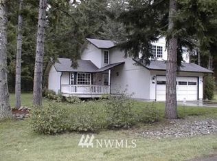 701 3rd St, Rainier, WA 98576
