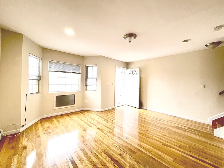 10-03 36th Ave #2 — Photo 7