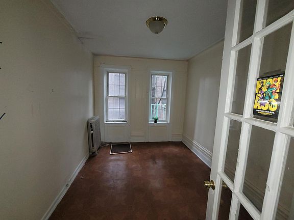5th image of 2403 Creston Ave #B4