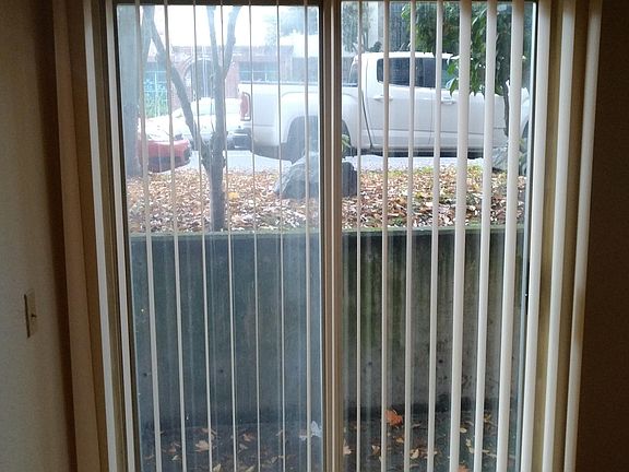 4th image of 4144 11th Ave NE APT 1