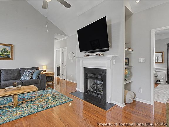 5th image of 5811 Rainsford Dr