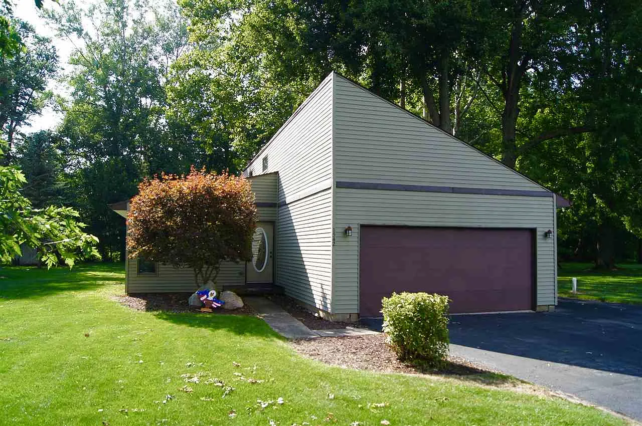 1542 Brookview Ave photo 1
