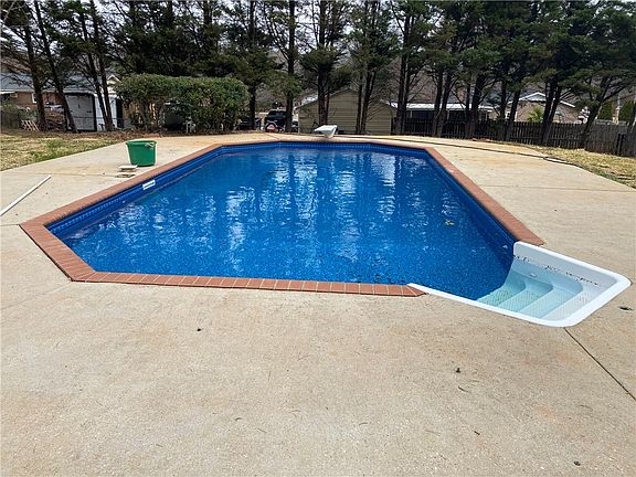 5th image of 2108 Anderson Hwy