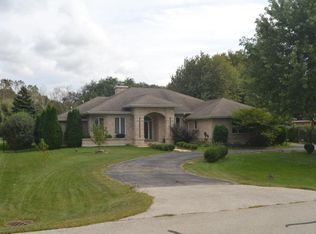 11S345 Carpenter St, Lemont, IL 60439