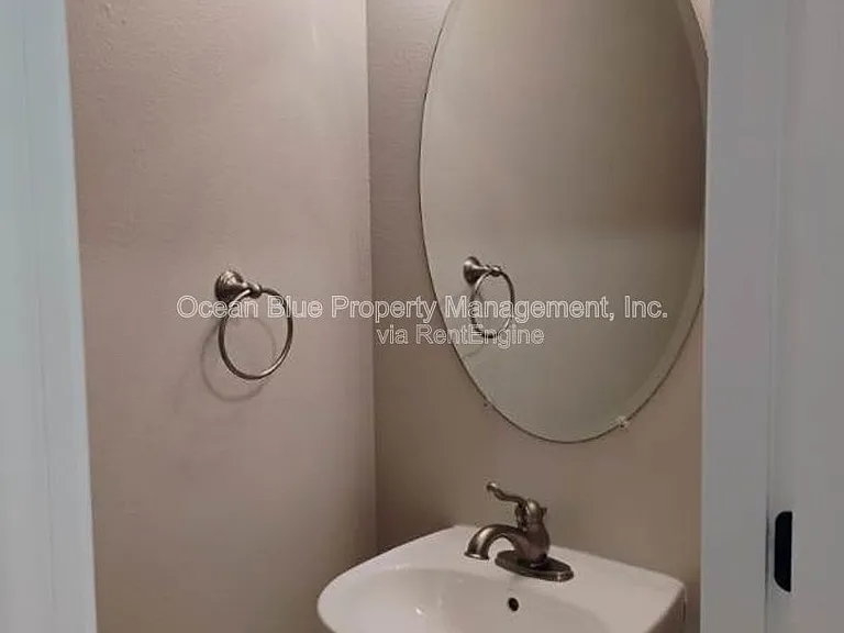 20716 Eustis Rd — Photo 7