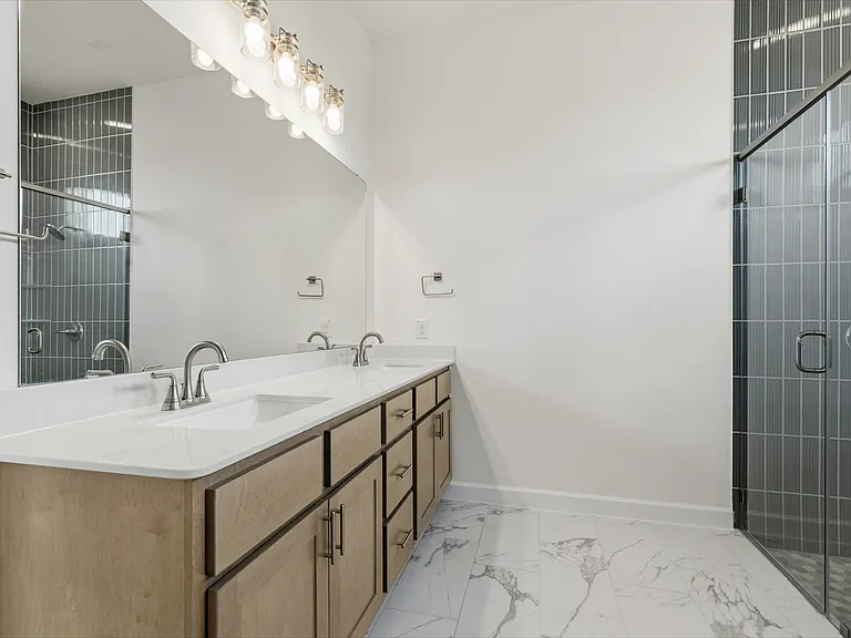 5901 Maddie Ann Dr — Photo 31