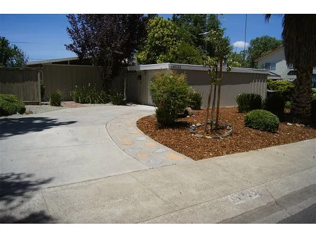 10725 Minette Dr photo 1