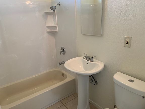 5th image of 1616 G St APT D