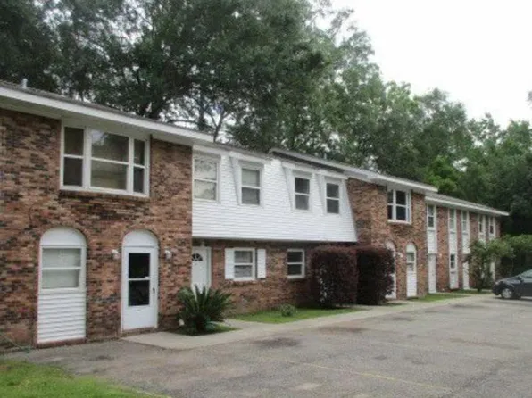 1200 Holly St, Picayune, MS 39466