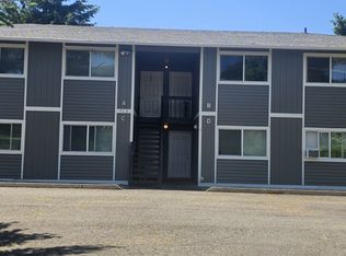 250 Charwila Ln #B, Enumclaw, WA 98022