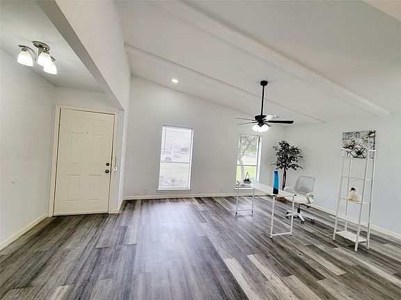 5th image of 4636 Gleneagle St