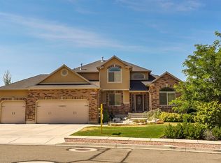 3050 N Macintosh Way, Pleasant View, UT 84414