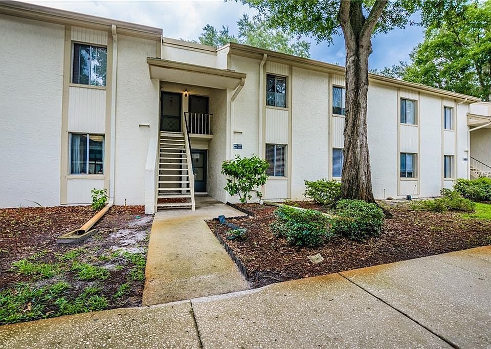 1st image of 215 Palmetto Ct