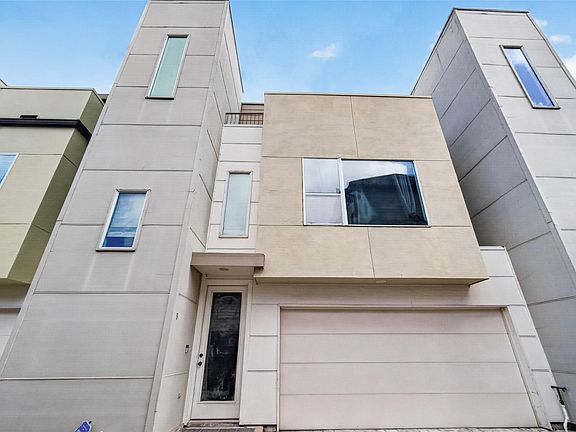 2nd image of 1409 Laird St Unit B