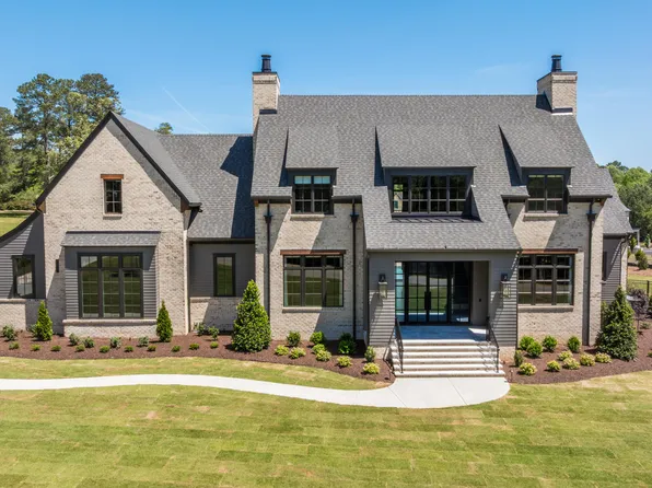 705 Parker Creek Dr, Raleigh, NC 27614