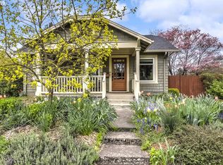 8337 SE Morrison St, Portland, OR 97216