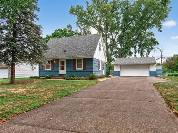 10957 Magnolia St NW, Coon Rapids, MN 55448