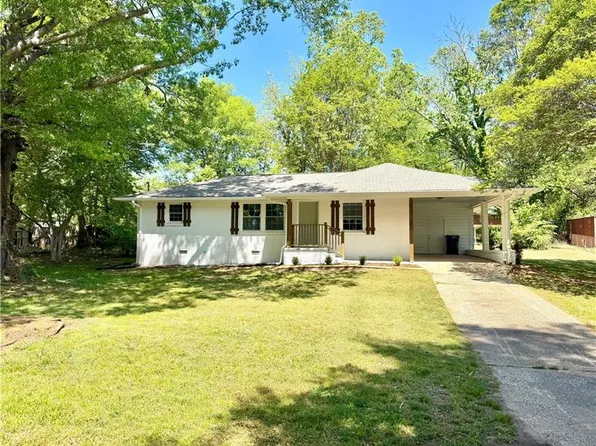 926 Green Valley Rd SW, Mableton, GA 30126