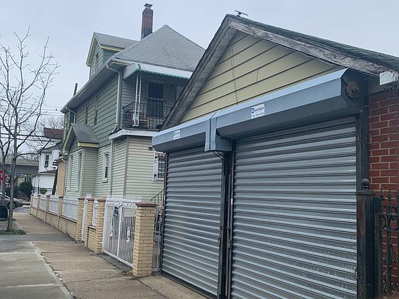 4th image of 102-19 Remington St