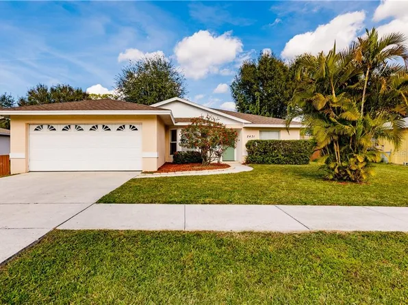 2431 Pinehurst St, Sarasota, FL 34231