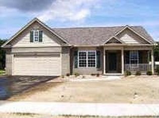 9 Camomile Ln, Greece, NY 14626