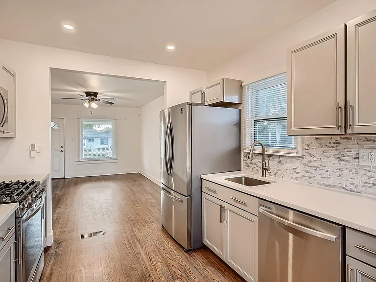 31 Julian St — Photo 1