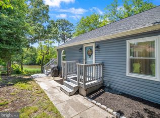 1231 Magothy Rd, Pasadena, MD 21122