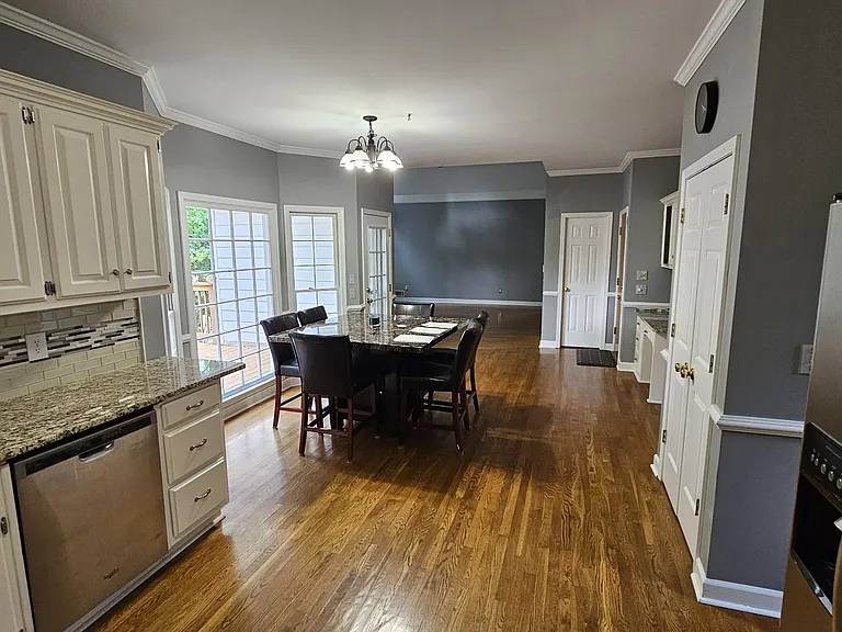 1381 Providence Dr — Photo 13