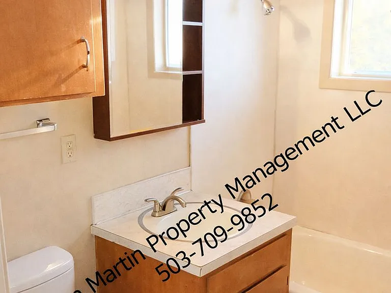 415-425-435-445 S 9th St #425 — Photo 5