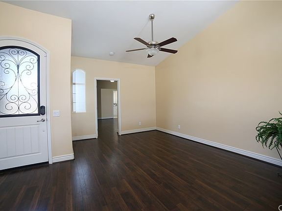 4th image of 204 Siratt Dr