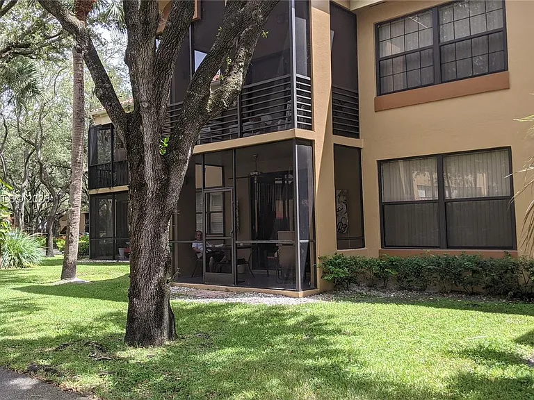 15509 Miami Lakeway N #102 — Photo 1